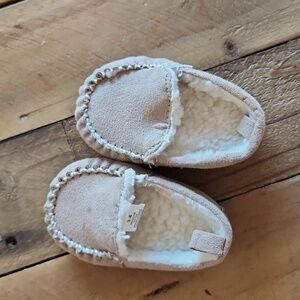 Rising star 3-6 month moccasins.